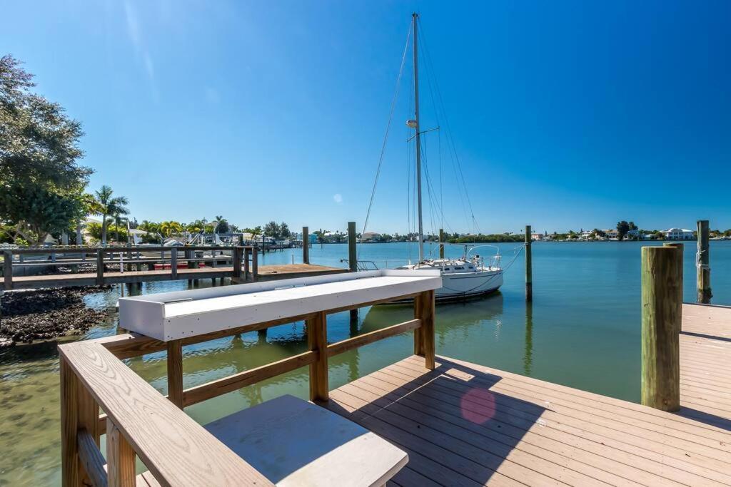 Amazing Water Front View Home Newly Renovated 3Bd 2Bth Clearwater Beach Ngoại thất bức ảnh
